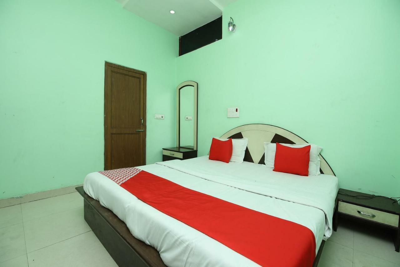 Hotel Deep Palace Jind 외부 사진